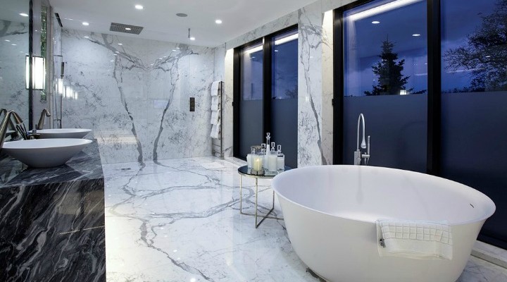 Marble Bathroom with Round Bath