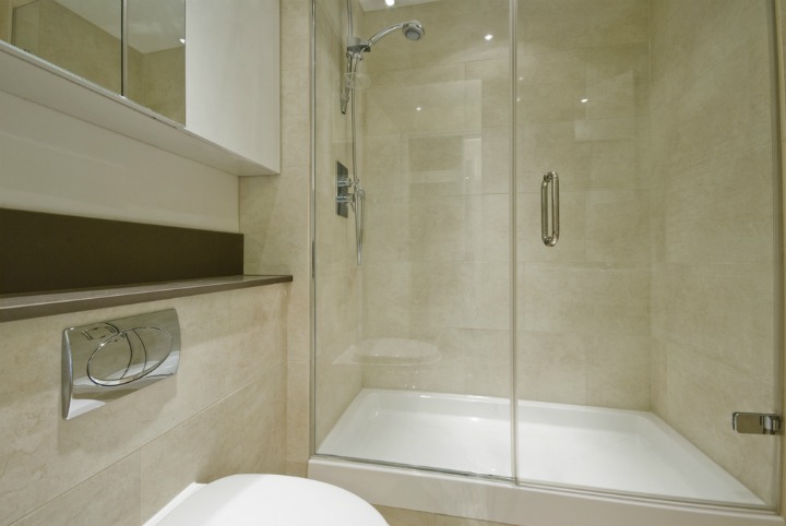 shower cubicle with sliding door